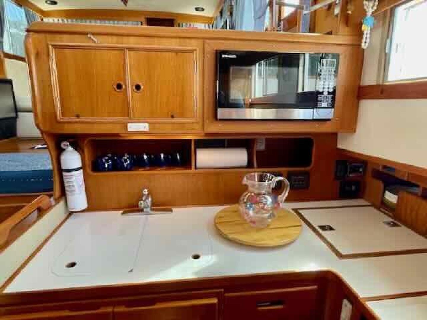 Slide: The Image of Grand Banks 2 Stateroom 46 Classic 1989 - 3420606
