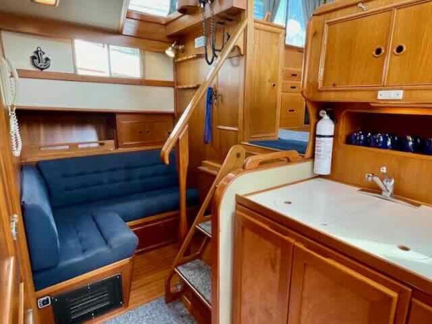 Slide: The Image of Grand Banks 2 Stateroom 46 Classic 1989 - 3420610