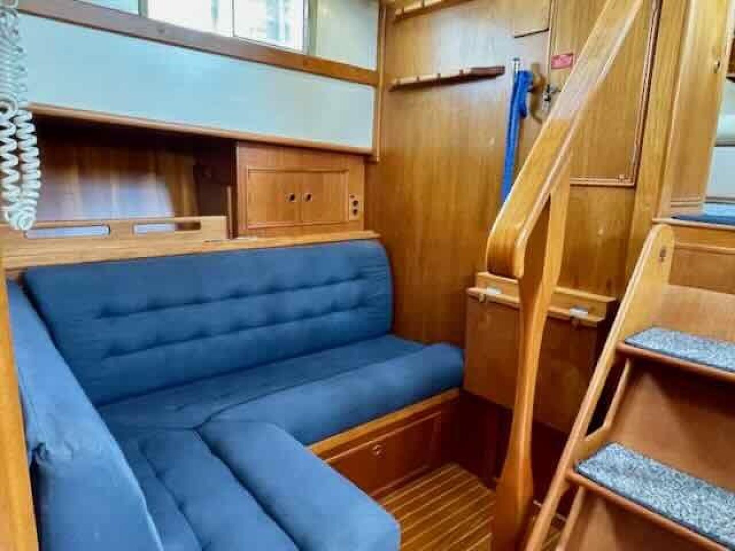 Slide: The Image of Grand Banks 2 Stateroom 46 Classic 1989 - 3420613