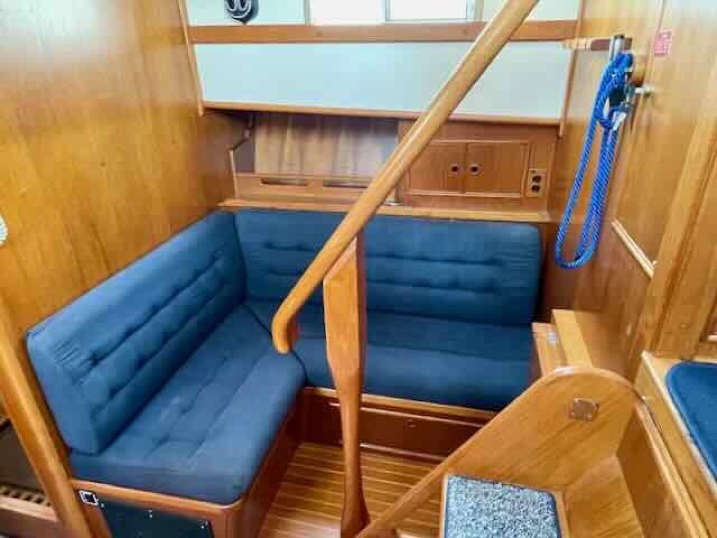 Slide: The Image of Grand Banks 2 Stateroom 46 Classic 1989 - 3420614