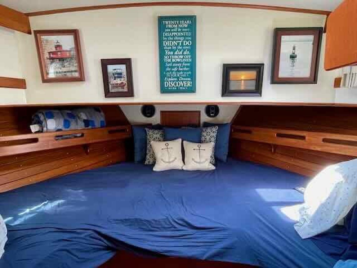 Slide: The Image of Grand Banks 2 Stateroom 46 Classic 1989 - 3420616