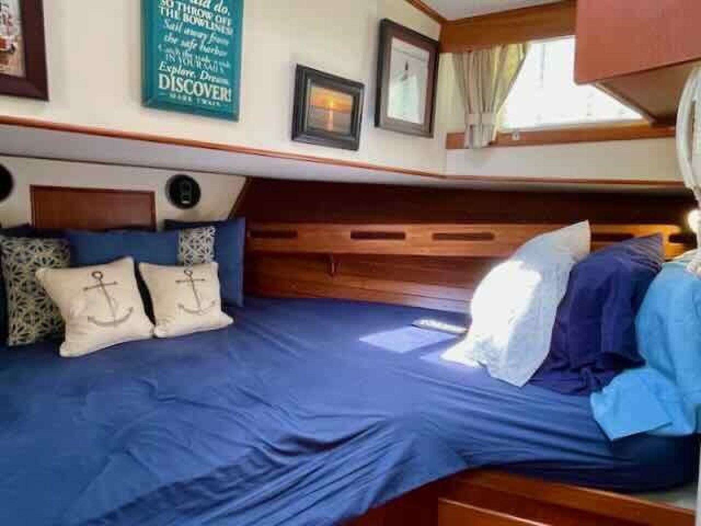 Slide: The Image of Grand Banks 2 Stateroom 46 Classic 1989 - 3420618