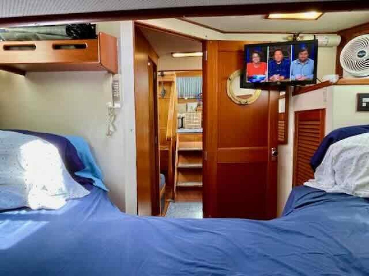 Slide: The Image of Grand Banks 2 Stateroom 46 Classic 1989 - 3420621