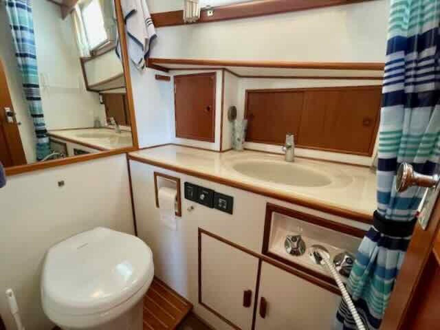 Slide: The Image of Grand Banks 2 Stateroom 46 Classic 1989 - 3420626
