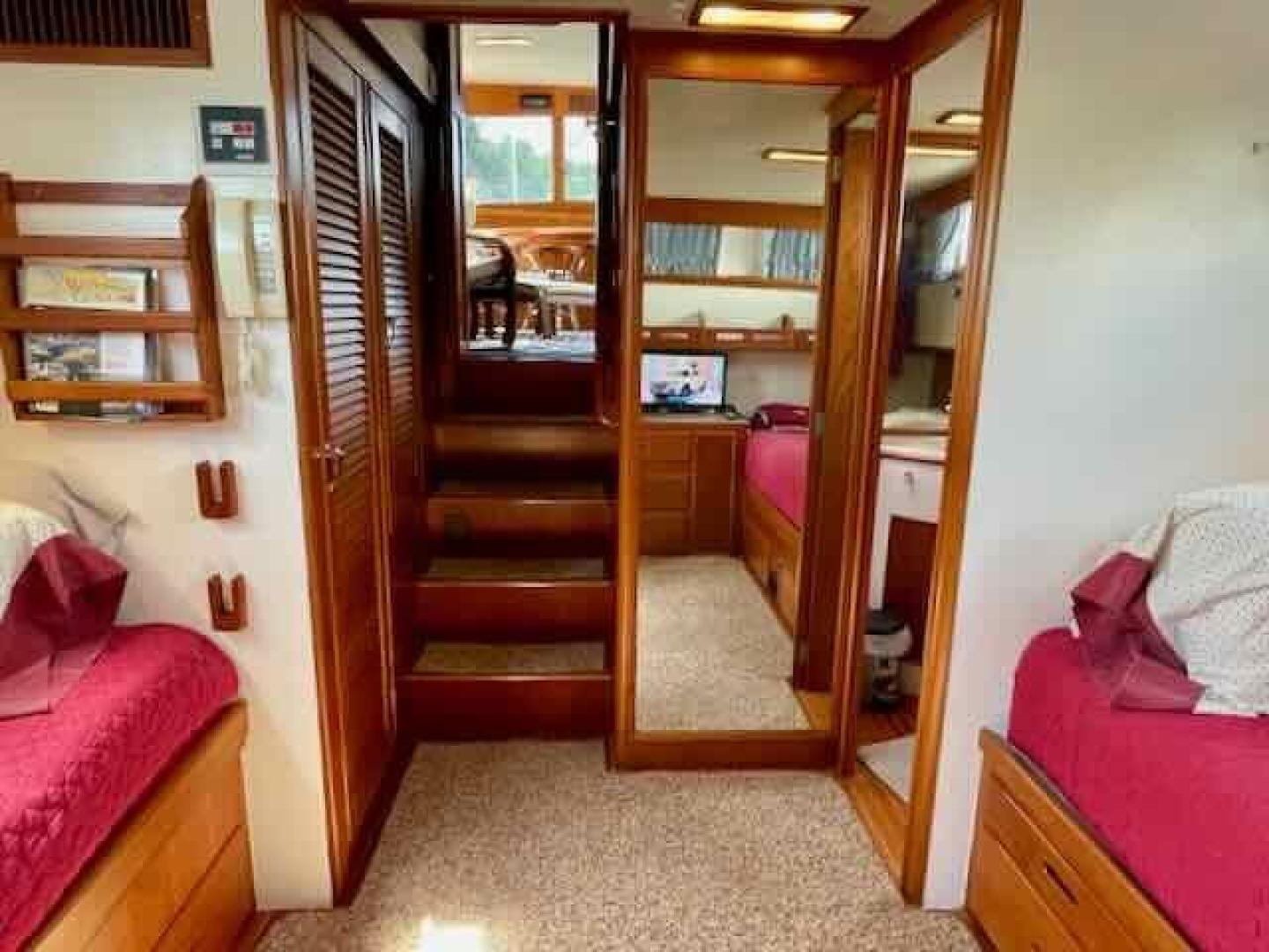 Slide: The Image of Grand Banks 2 Stateroom 46 Classic 1989 - 3420630