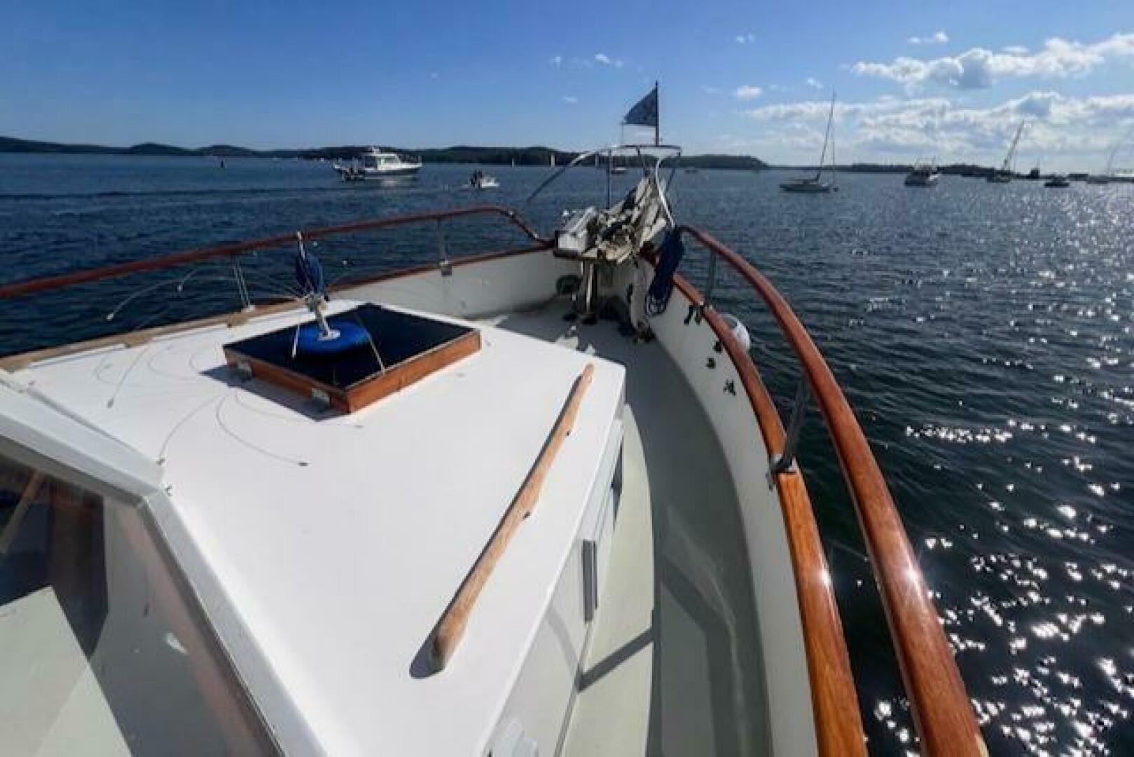 Slide: The Image of Grand Banks 32 Flybridge Trawler (Hull#683) 1980 - 5147573