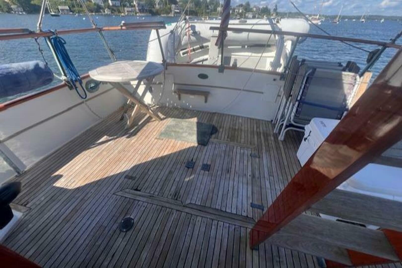 Slide: The Image of Grand Banks 32 Flybridge Trawler (Hull#683) 1980 - 5147579