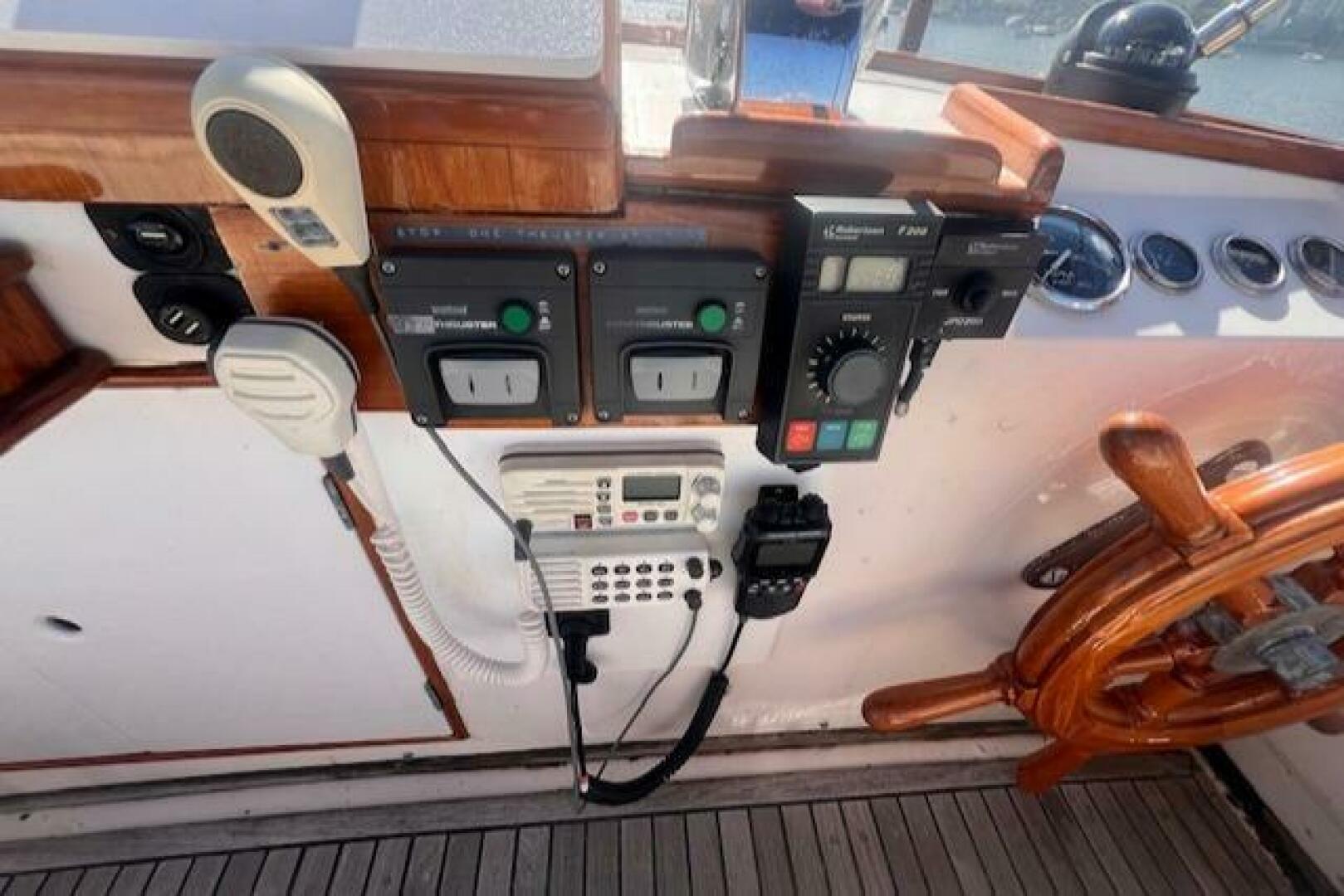Slide: The Image of Grand Banks 32 Flybridge Trawler (Hull#683) 1980 - 5147582