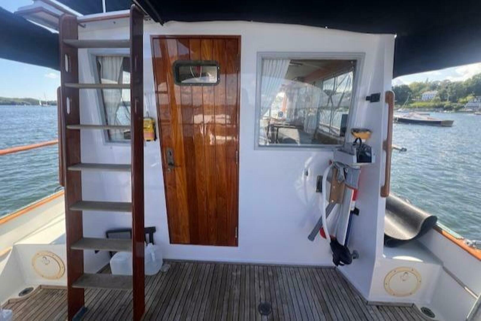 Slide: The Image of Grand Banks 32 Flybridge Trawler (Hull#683) 1980 - 5147585