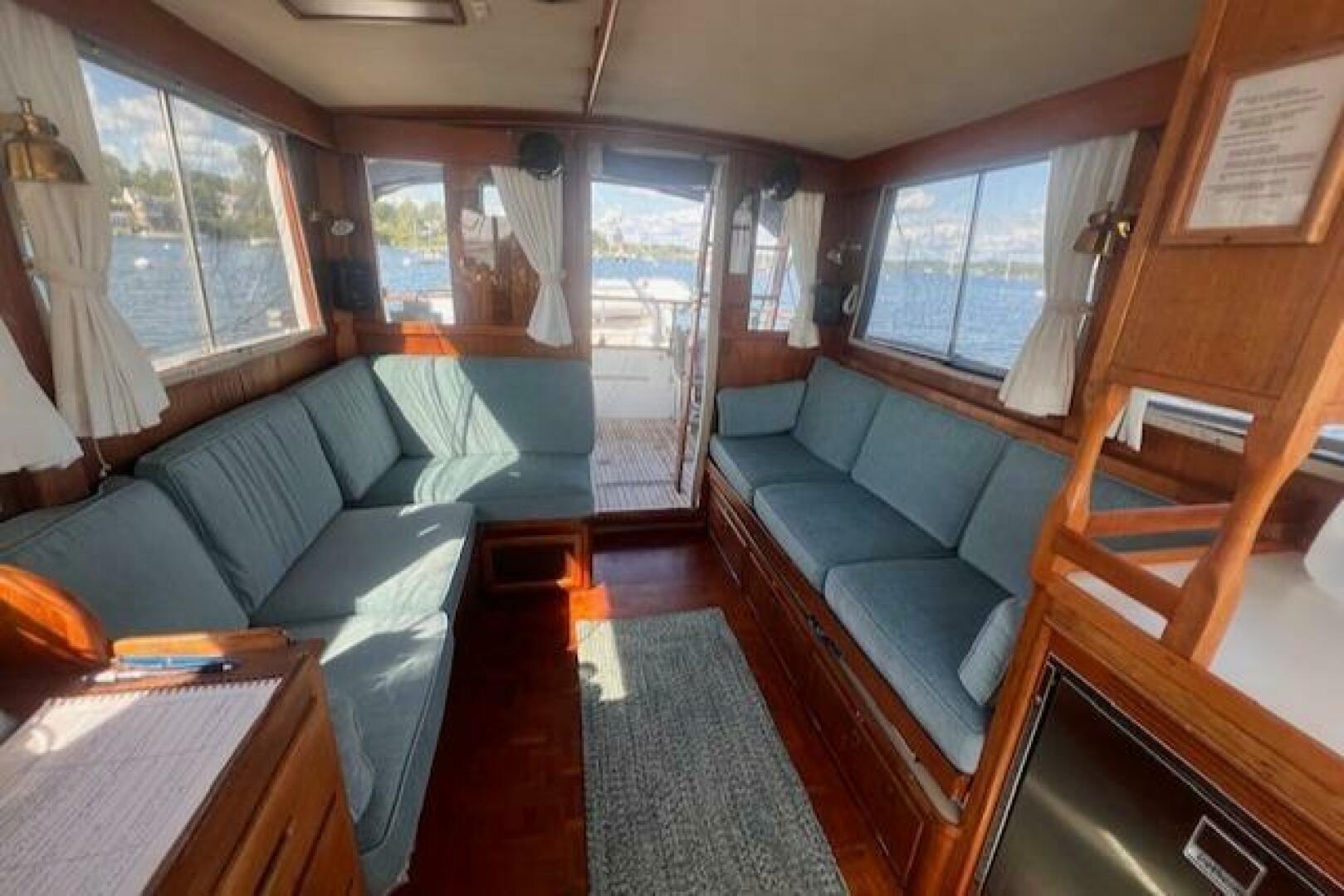 Slide: The Image of Grand Banks 32 Flybridge Trawler (Hull#683) 1980 - 5147591