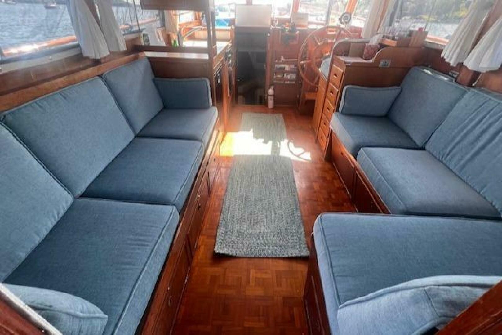 Slide: The Image of Grand Banks 32 Flybridge Trawler (Hull#683) 1980 - 5147599
