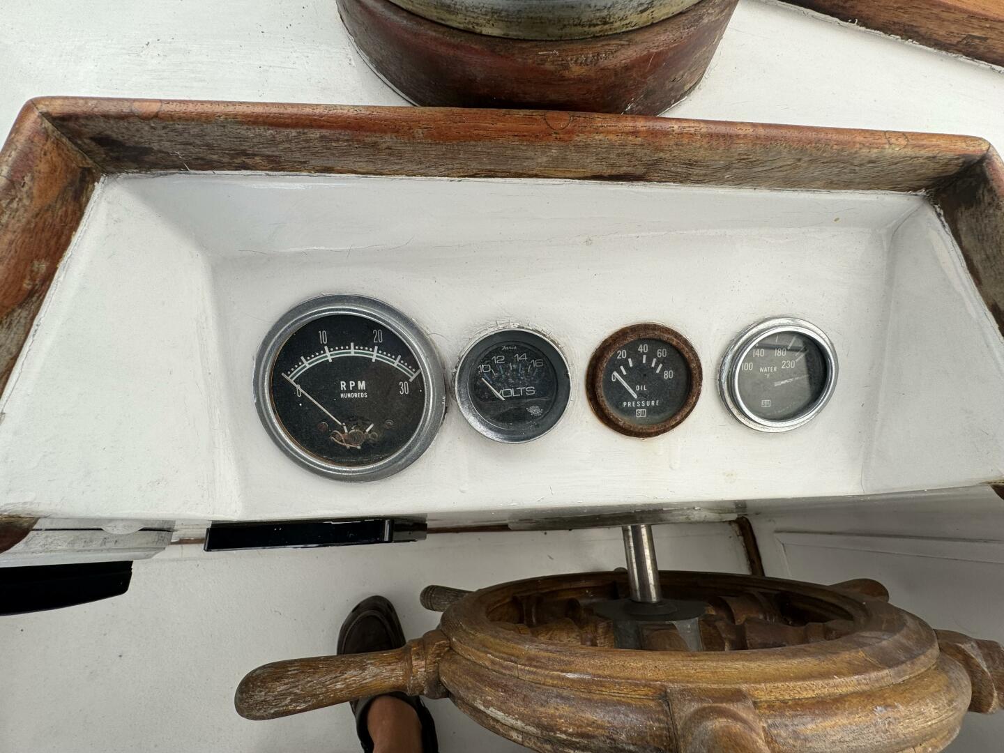 Slide: The Image of Flybridge Engine Instruments - 4345882