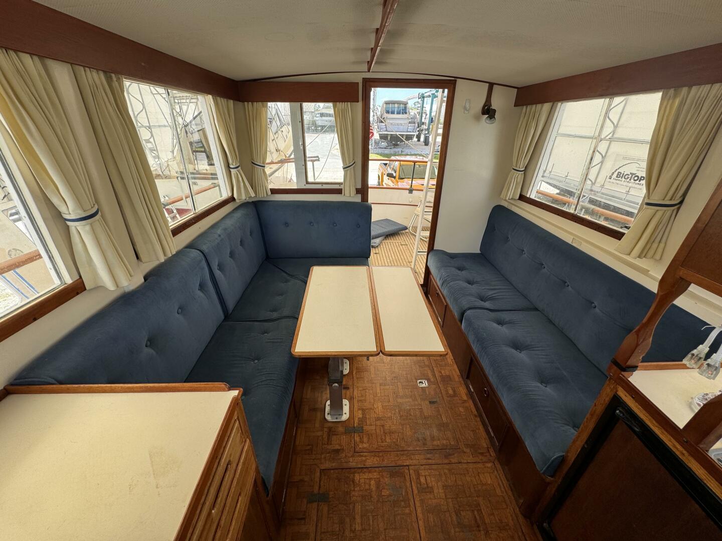 Slide: The Image of Saloon Table Extended - 4345896