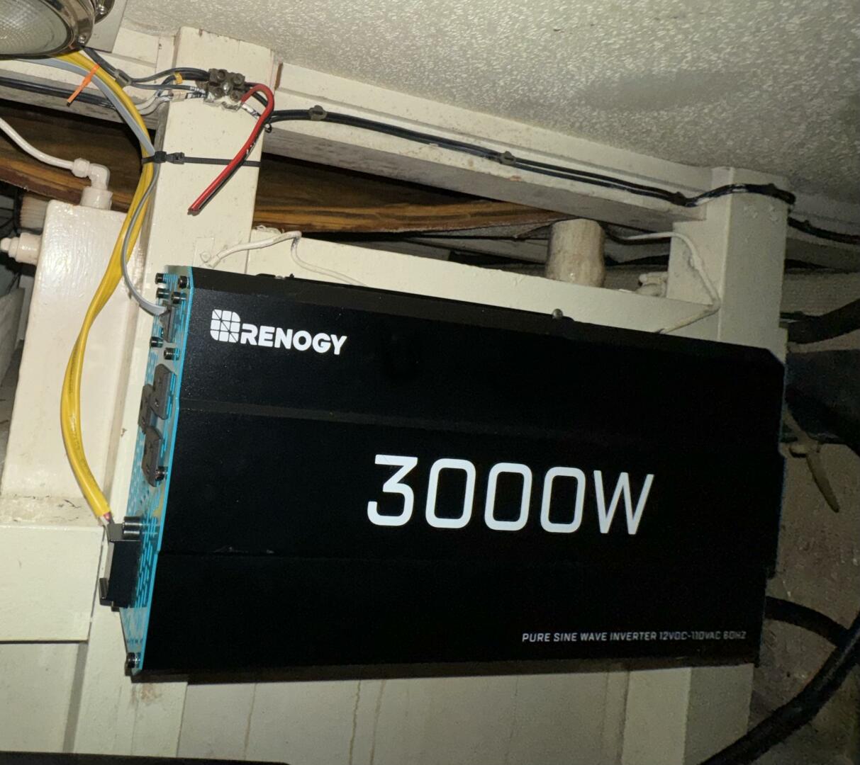 Slide: The Image of 3000W Inverter - 4345902