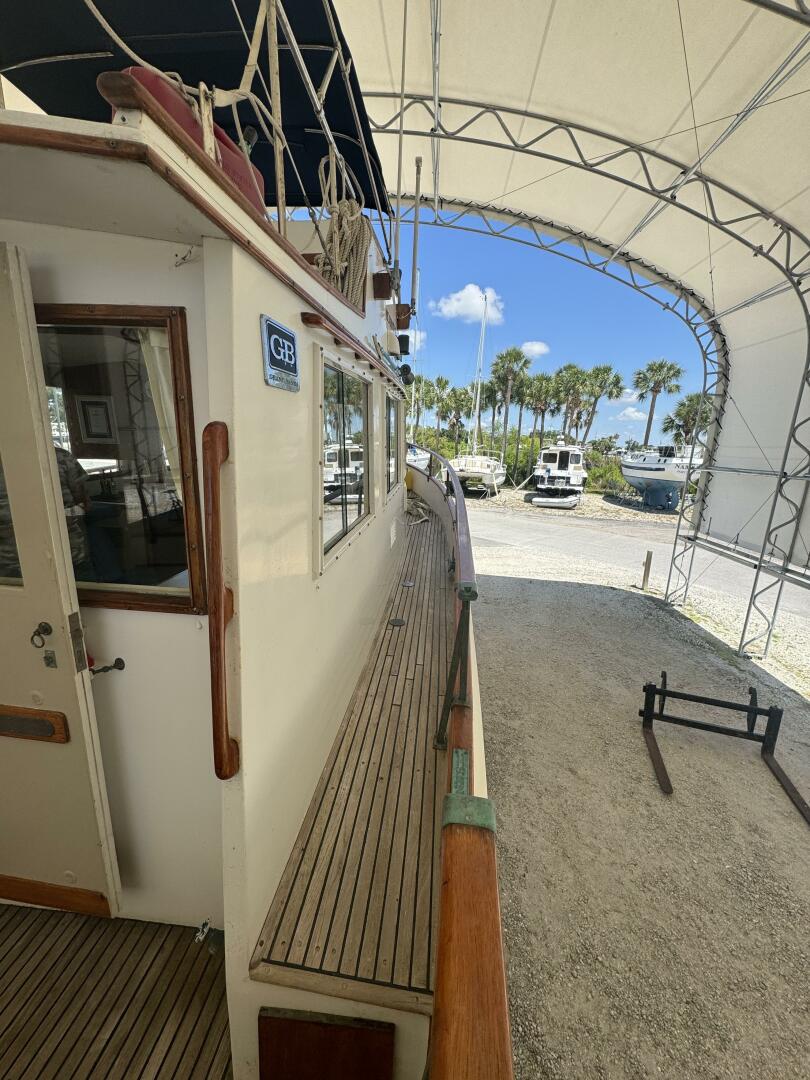 Slide: The Image of Starboard Side Deck - 4345927