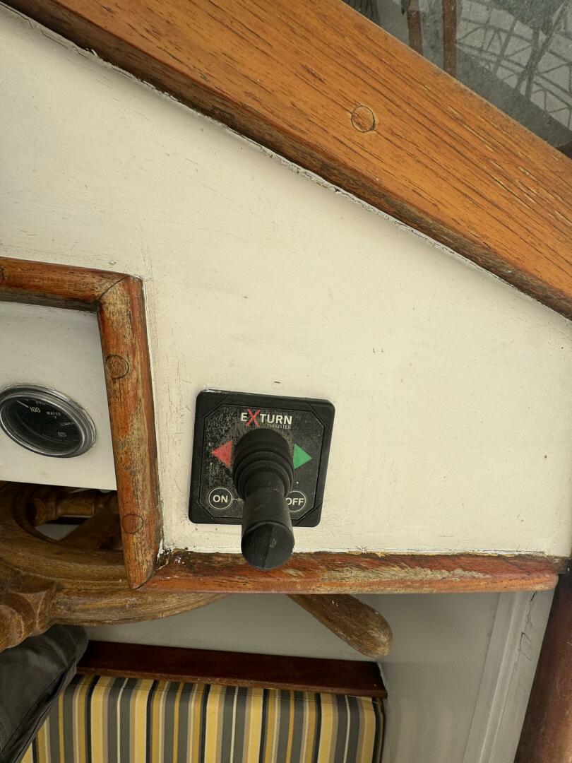 Slide: The Image of Flybridge Bow Thruster Control - 4345933