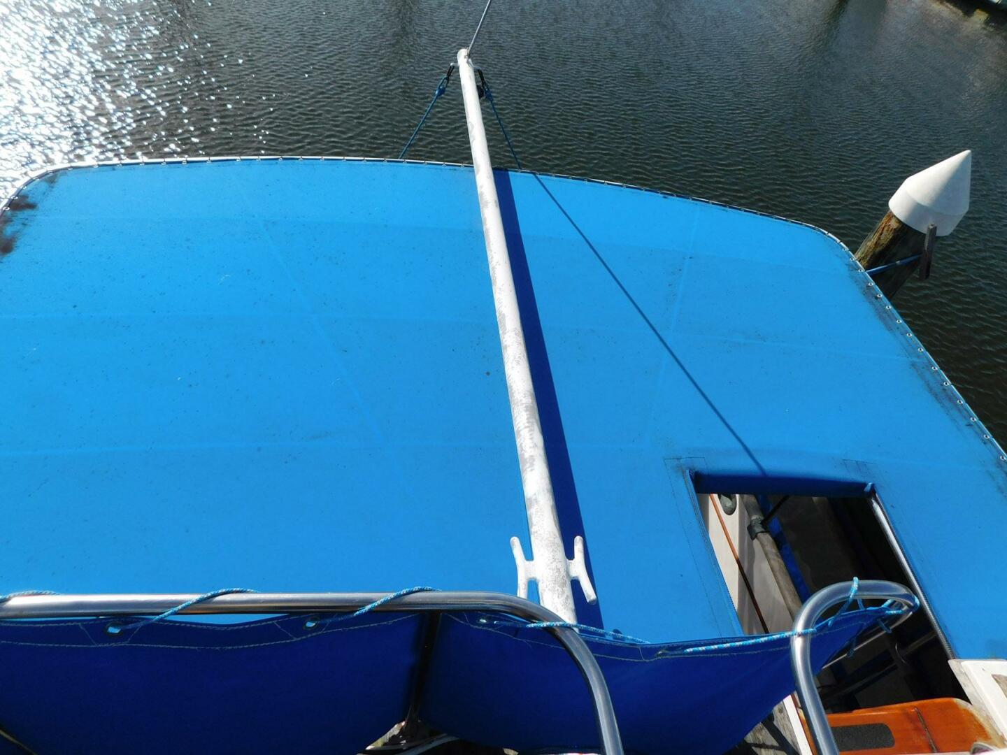 Slide: The Image of Grand Banks 32 Sedan 1979 - 5199619