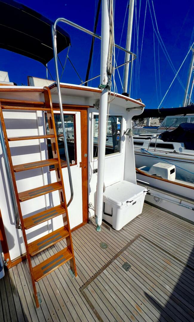 Slide: The Image of Grand Banks 32 Sedan Trawler 1971 - 4335102
