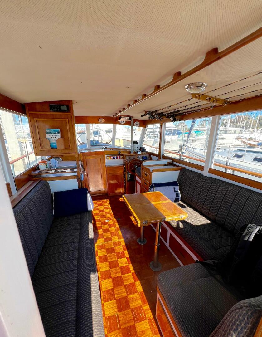 Slide: The Image of Grand Banks 32 Sedan Trawler 1971 - 4335118