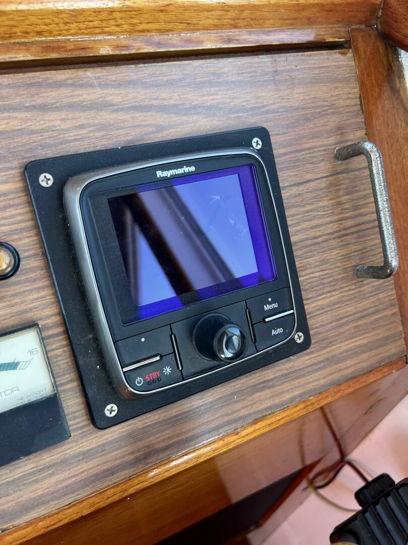 Slide: The Image of Grand Banks 32 Sedan Trawler 1971 - 4335129