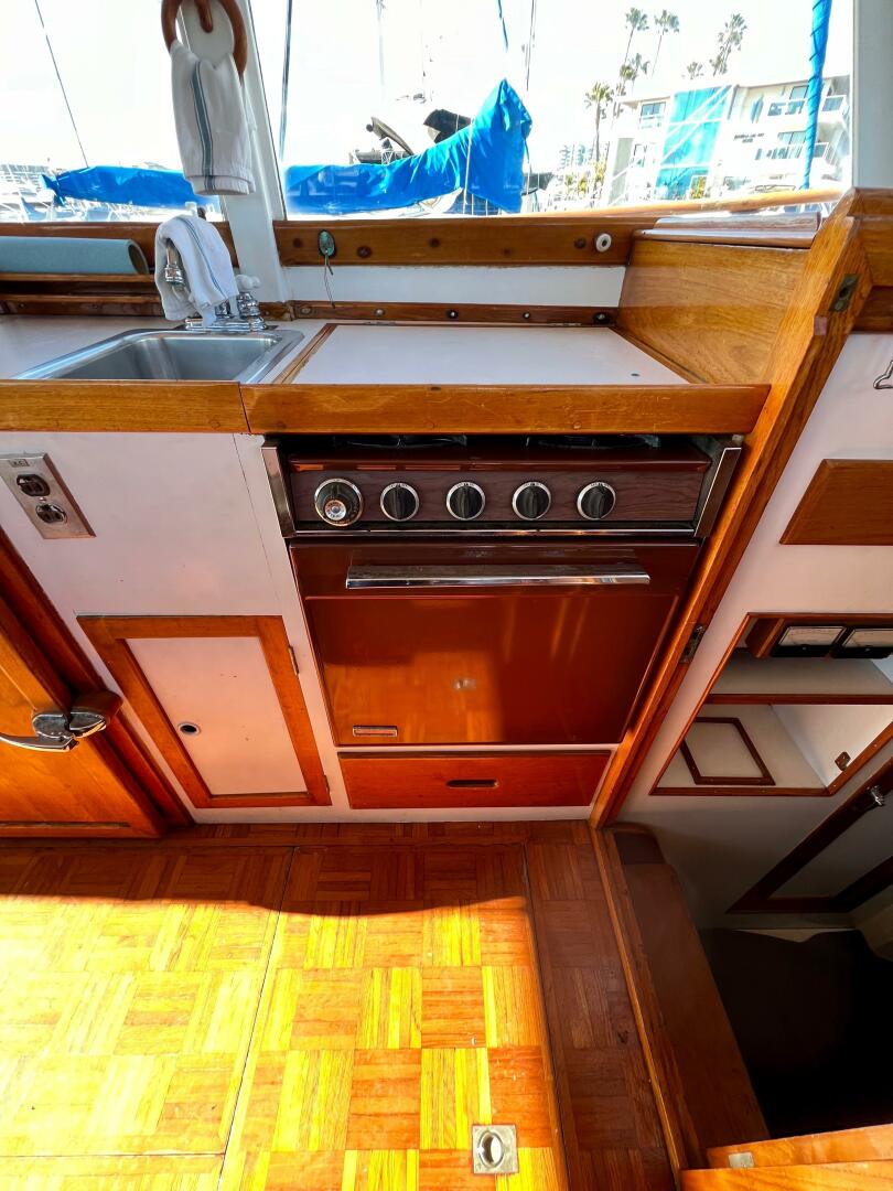 Slide: The Image of Grand Banks 32 Sedan Trawler 1971 - 4335141
