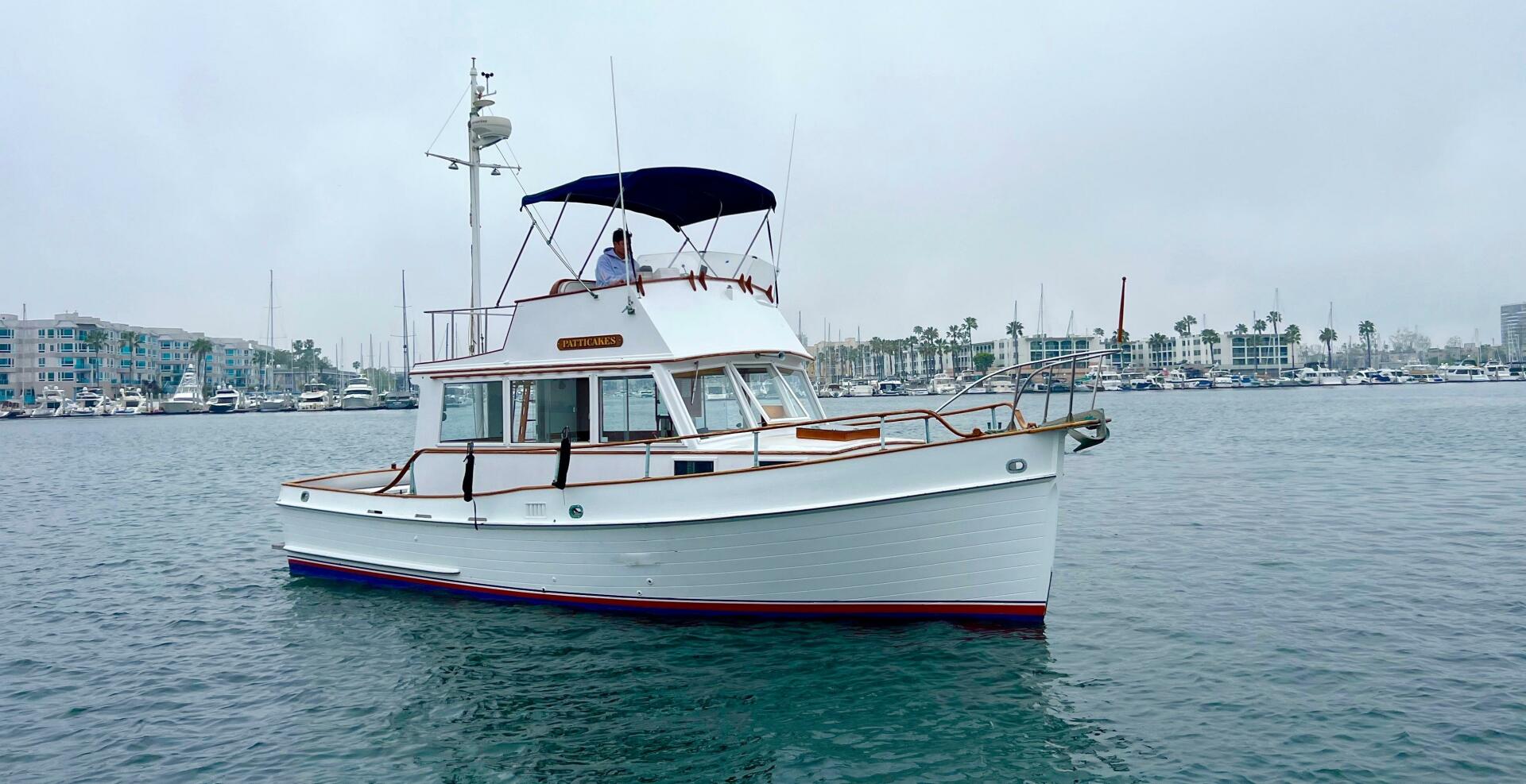 Slide: The Image of Grand Banks 32 Sedan Trawler 1971 - 4335089