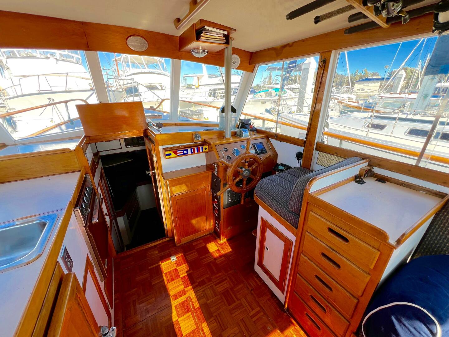 Slide: The Image of Grand Banks 32 Sedan Trawler 1971 - 4335162