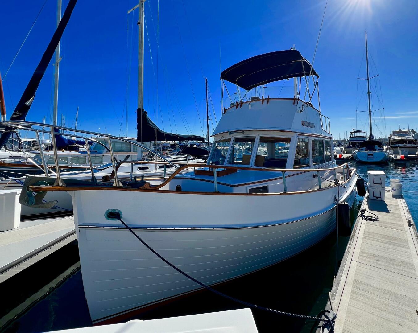 Slide: The Image of Grand Banks 32 Sedan Trawler 1971 - 4335093