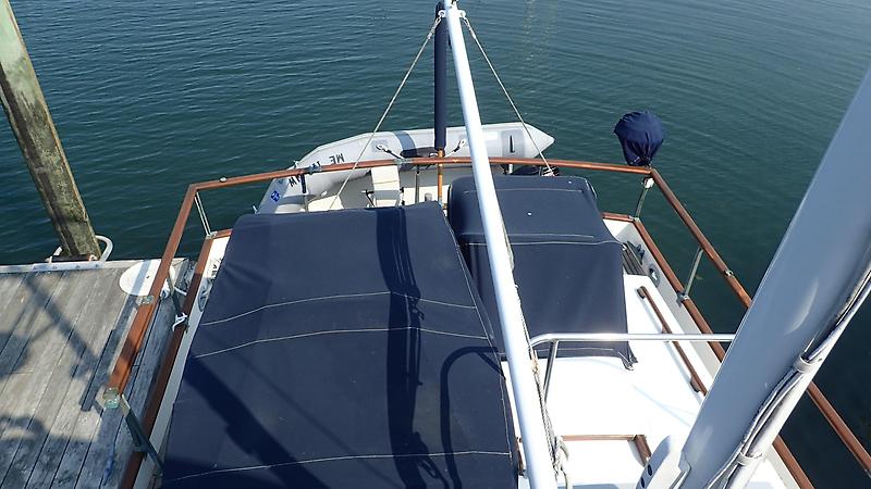 Slide: The Image of Grand Banks 36 Classic 1977 - 8