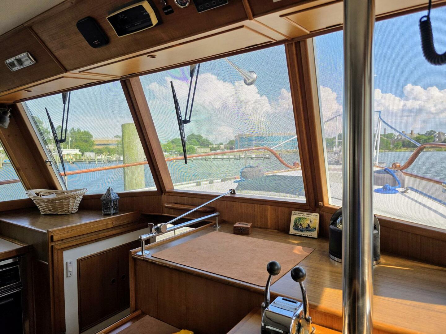 Slide: The Image of Grand Banks 42 Classic 1993 - 5486664