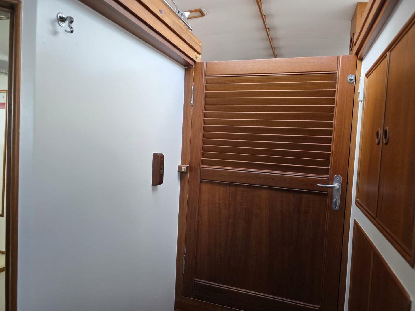 Slide: The Image of Grand Banks 42 Classic 1993 - 5486684