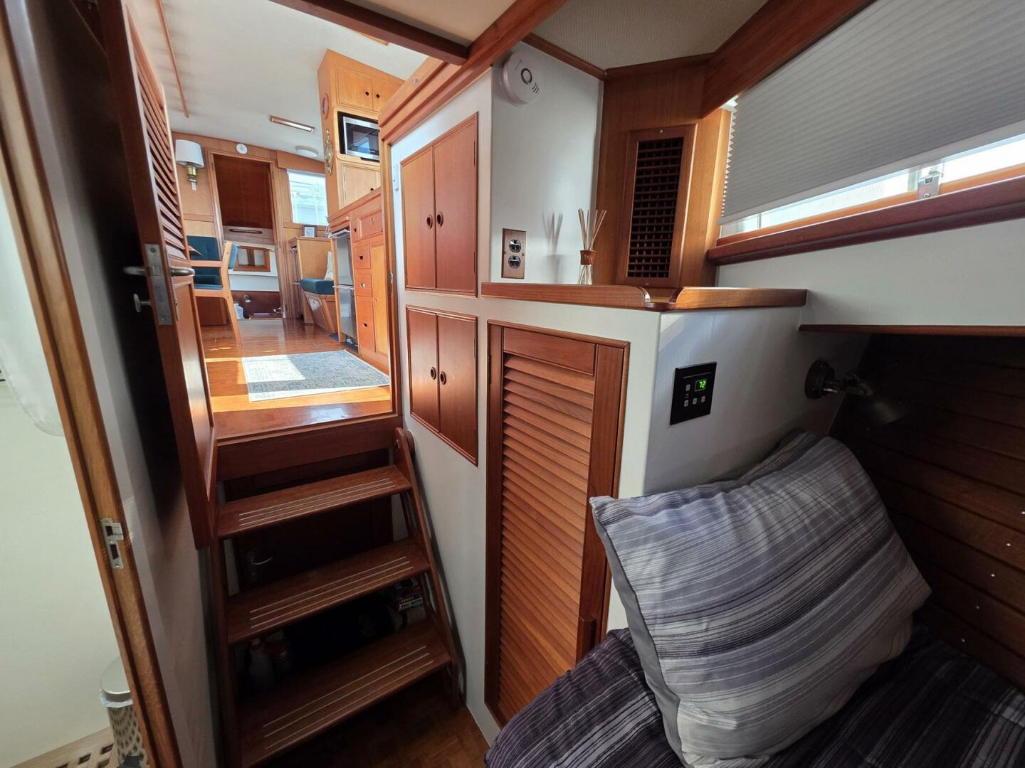 Slide: The Image of Grand Banks 42 Classic 1993 - 5486688