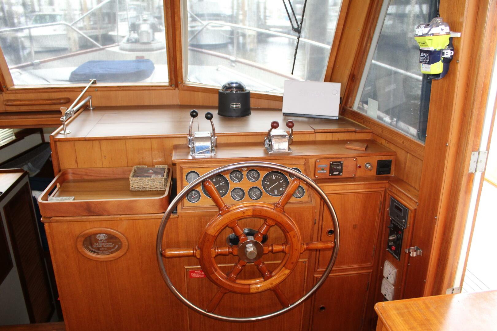 Slide: The Image of Grand Banks 42 Classic 1995 - 5239456