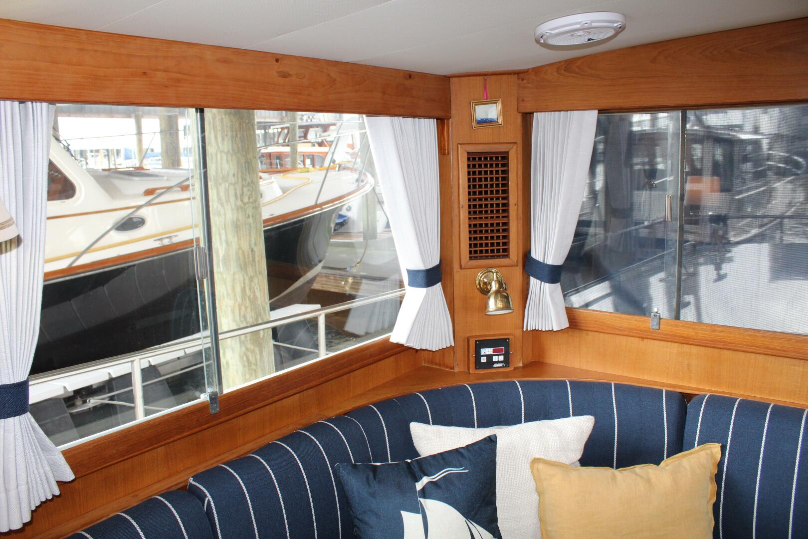 Slide: The Image of Grand Banks 42 Classic 1995 - 5239469