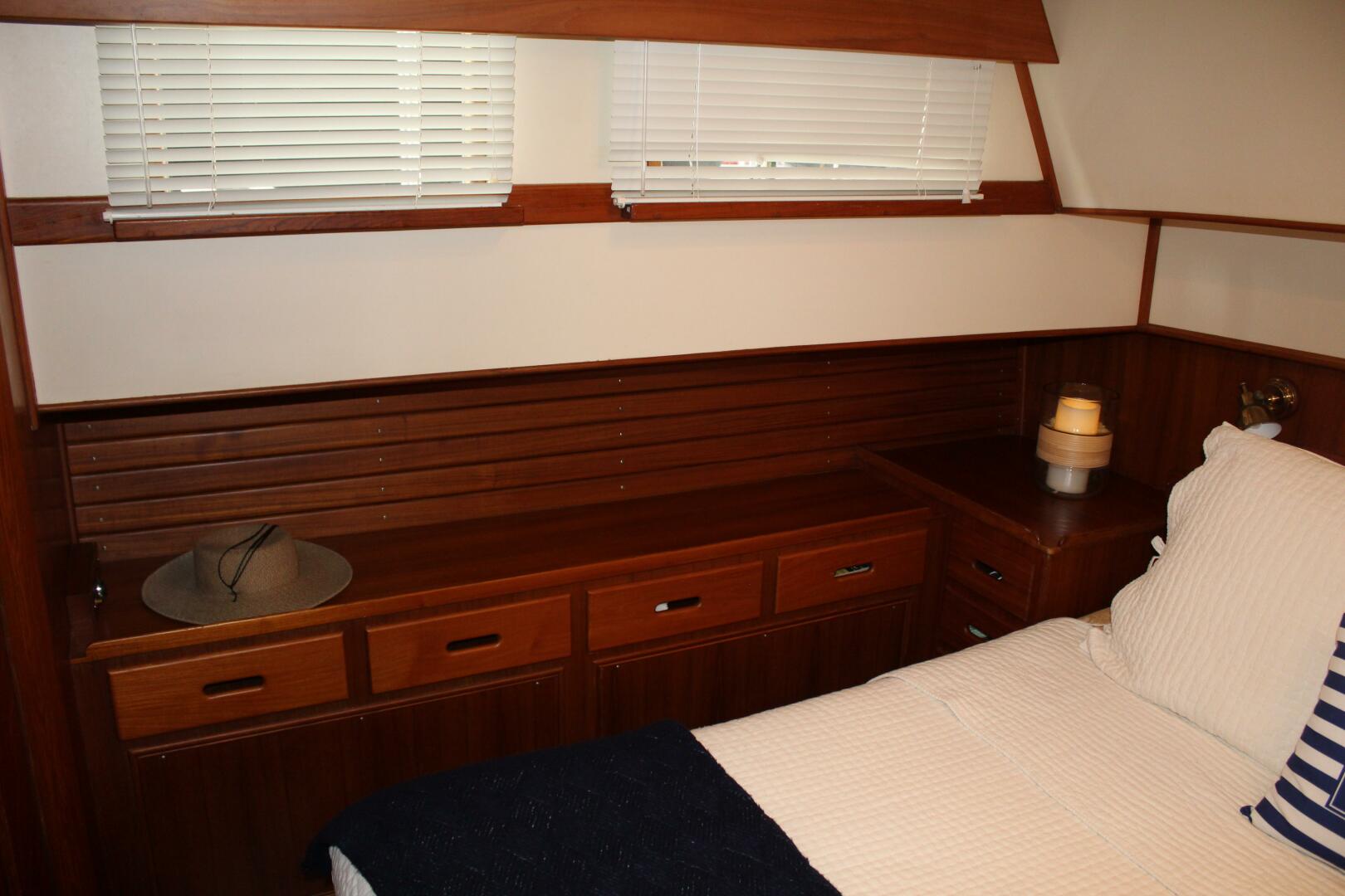 Slide: The Image of Grand Banks 42 Classic 1995 - 5239483