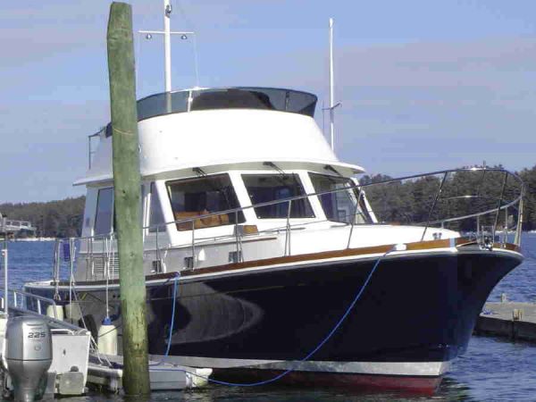 Slide: The Image of Grand Banks 47 Eastbay FB 2006 - 0