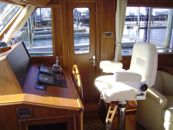 Slide: The Image of Grand Banks 47 Eastbay FB 2006 - 1