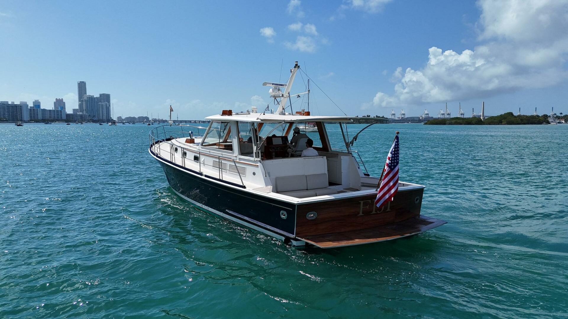 Slide: The Image of Grand Banks 49 Eastbay HX 1999 - 5179781