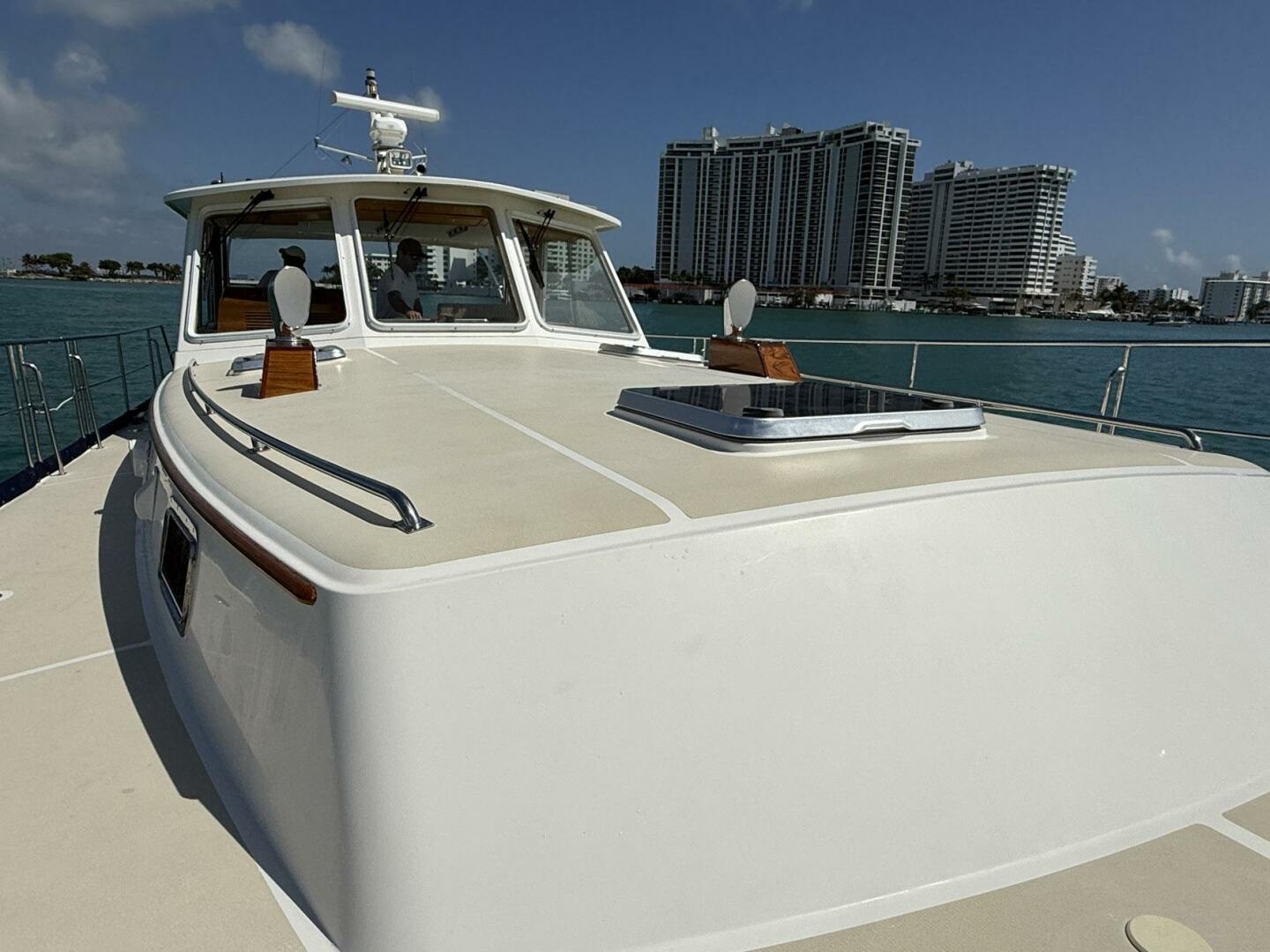 Slide: The Image of Grand Banks 49 Eastbay HX 1999 - 5179785