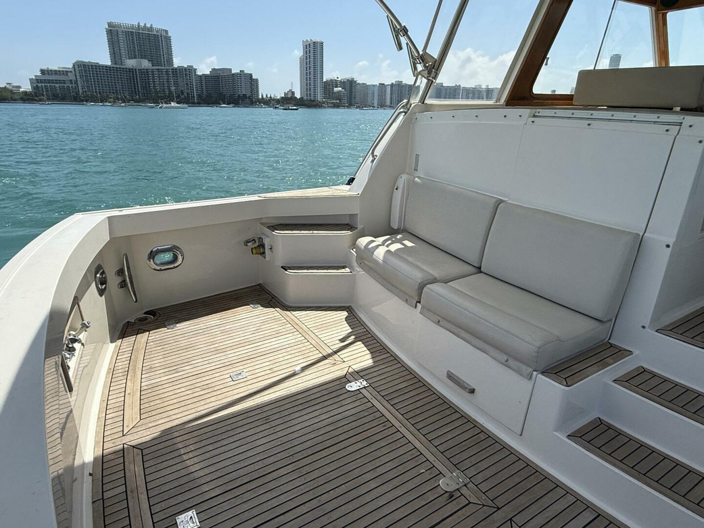 Slide: The Image of Grand Banks 49 Eastbay HX 1999 - 5179794