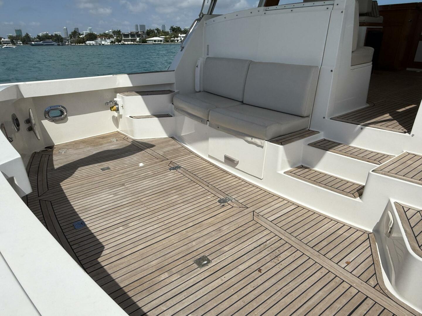 Slide: The Image of Grand Banks 49 Eastbay HX 1999 - 5179795