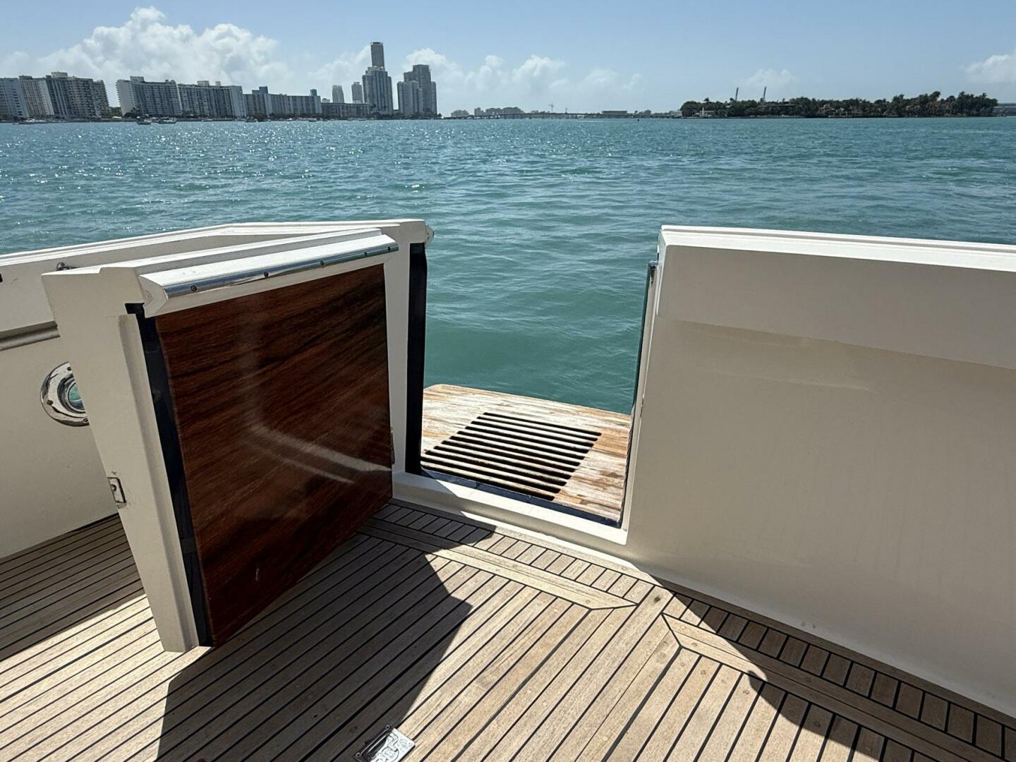 Slide: The Image of Grand Banks 49 Eastbay HX 1999 - 5179799