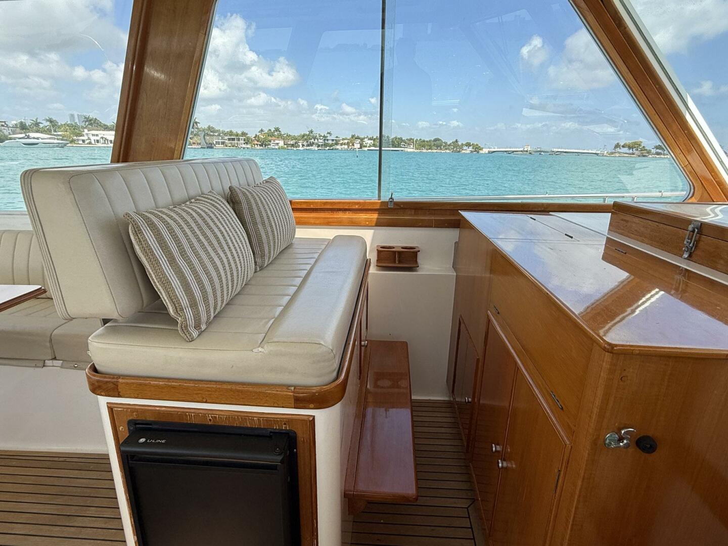 Slide: The Image of Grand Banks 49 Eastbay HX 1999 - 5179803