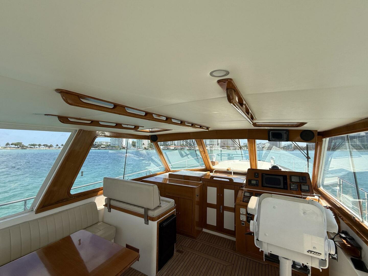 Slide: The Image of Grand Banks 49 Eastbay HX 1999 - 5179810