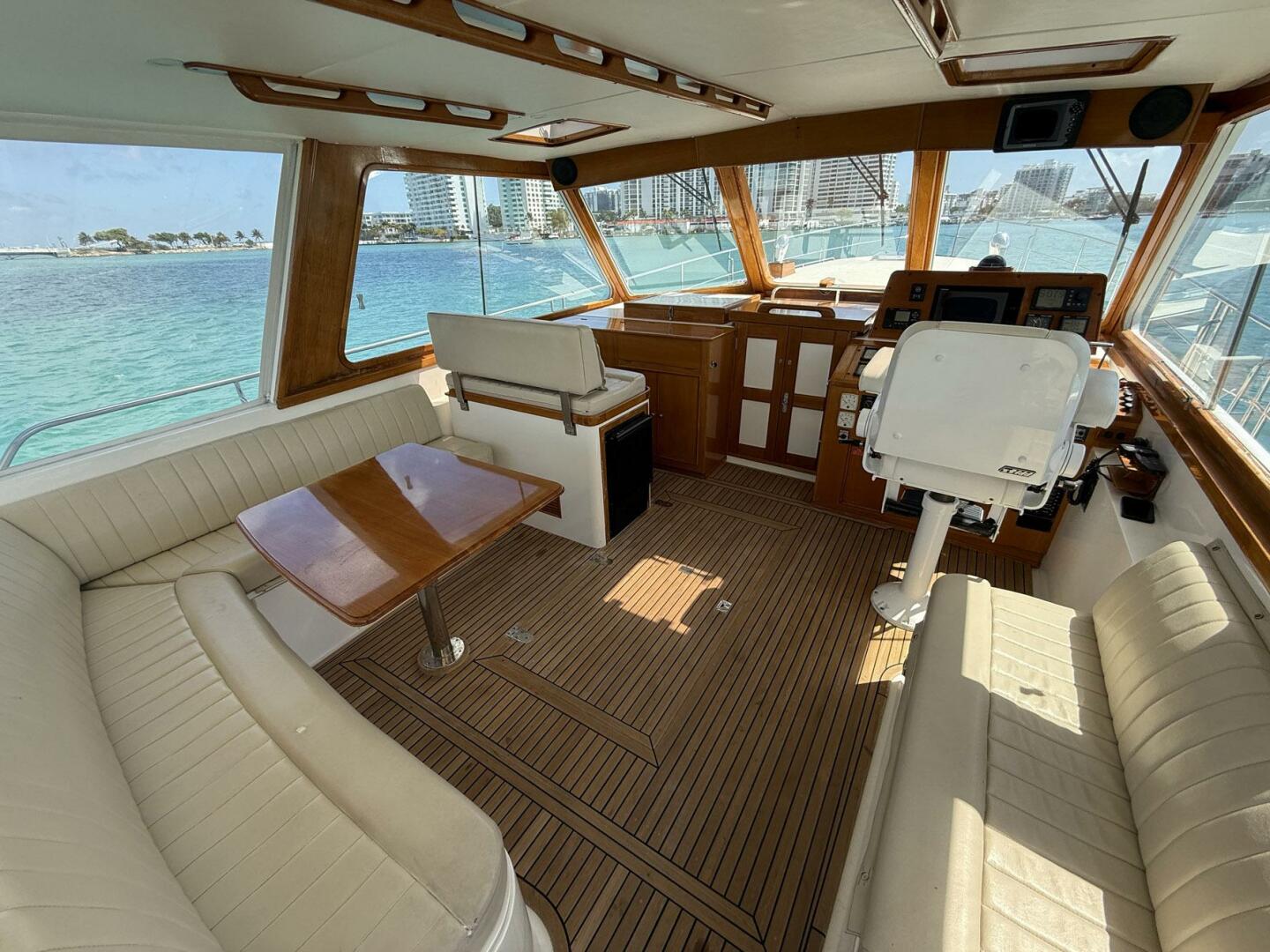 Slide: The Image of Grand Banks 49 Eastbay HX 1999 - 5179811