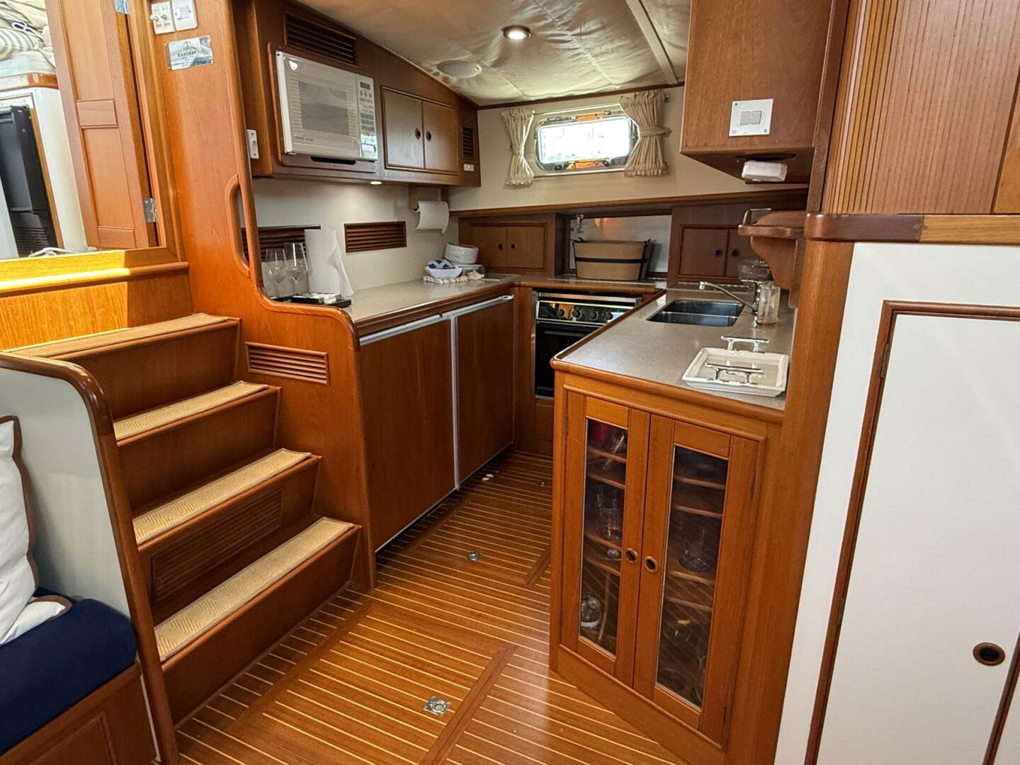 Slide: The Image of Grand Banks 49 Eastbay HX 1999 - 5179814