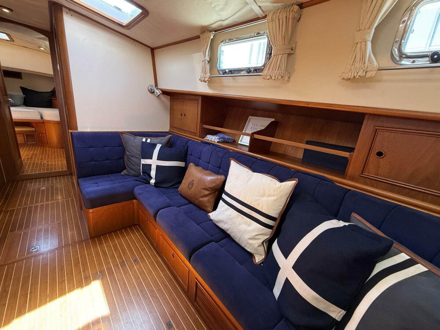 Slide: The Image of Grand Banks 49 Eastbay HX 1999 - 5179818