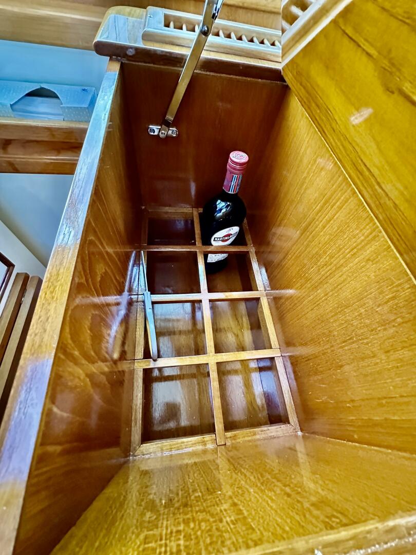 Slide: The Image of Grand Banks 49 Eastbay HX 2004 - 5221419