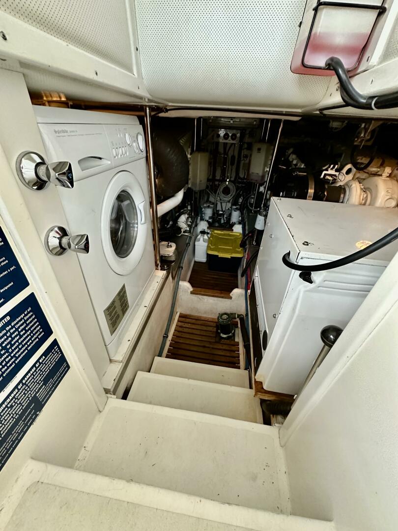 Slide: The Image of Grand Banks 49 Eastbay HX 2004 - 5221453