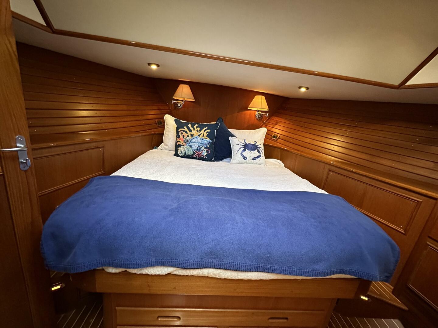 Slide: The Image of Grand Banks 49 Eastbay HX 2004 - 5221581